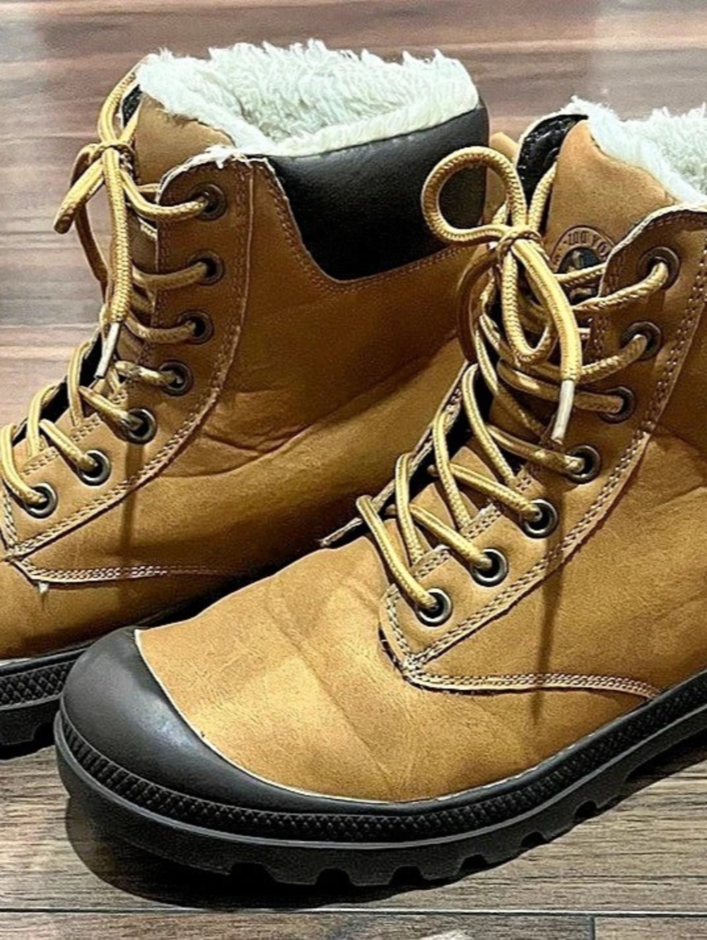 Zoo York Faux Fur Lined Brown & Black Boots